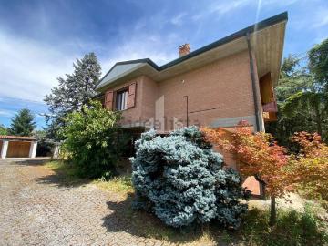 Case e ville in vendita di 350 m² in Viale Europa