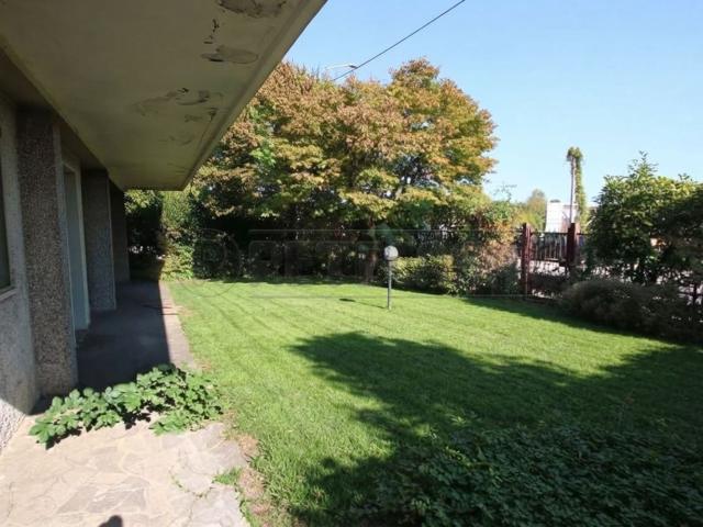 Case e ville in vendita di 350 m² in Viale Riviera Berica