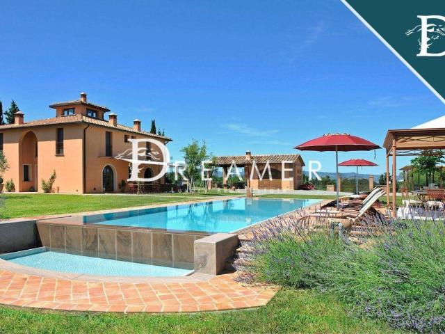 Case e ville in vendita di 350 m² in Vicolo di Montelopio, 50