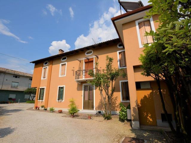Case e ville in vendita di 350 m² in Vicolo Fabio Filzi