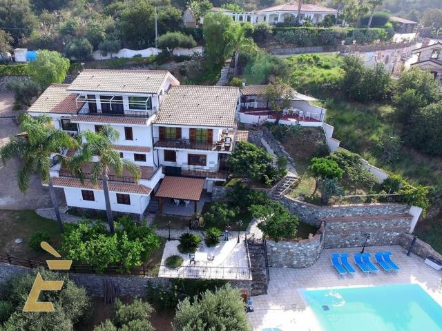 Case e ville in vendita di 350 m² in Contrada Pagliaro