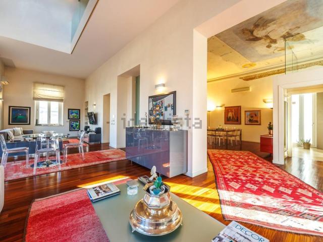 Case e ville in vendita di 350 m² in Piazza Garibaldi