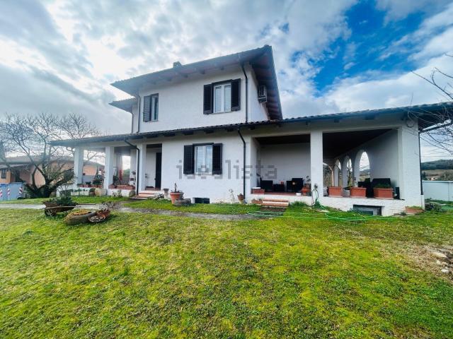 Case e ville in vendita di 350 m² in Strada di San Felicissimo