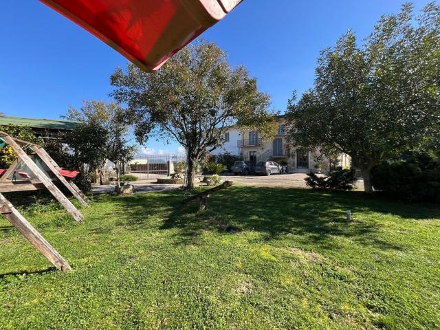 Case e ville in vendita di 352 m²