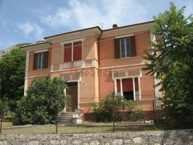Case e ville in vendita di 352 m²