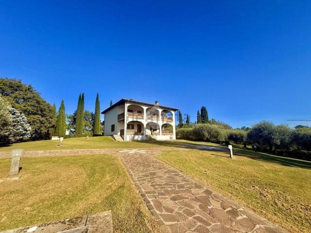 Case e ville in vendita di 352 m²
