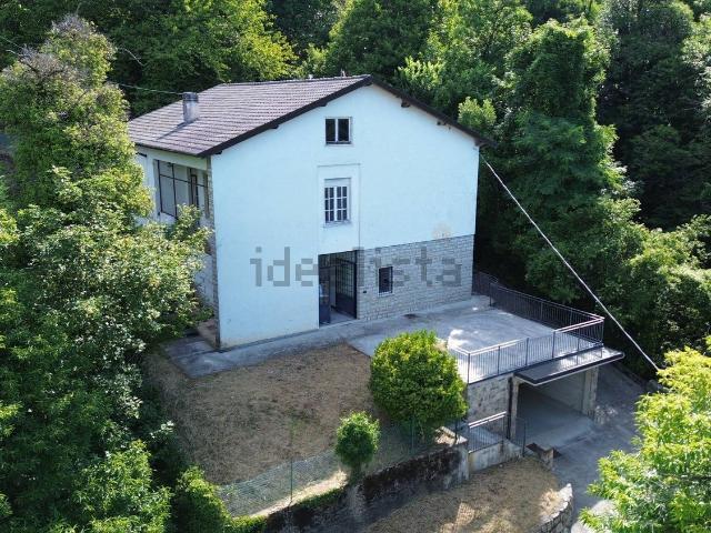 Case e ville in vendita di 352 m² in Via San Marco