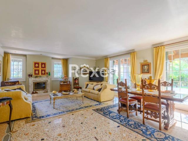 Case e ville in vendita di 353 m² in Via Giovanni Duprè, 11