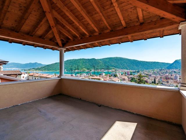 Case e ville in vendita di 355 m²