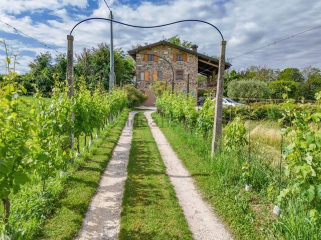 Case e ville in vendita di 355 m² in Via del Gut, 5