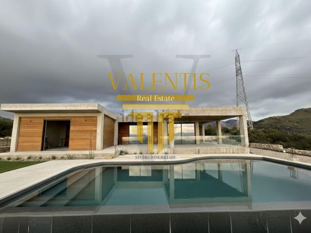 Case e ville in vendita di 355 m² in Contrada Campanaro Alto, 999