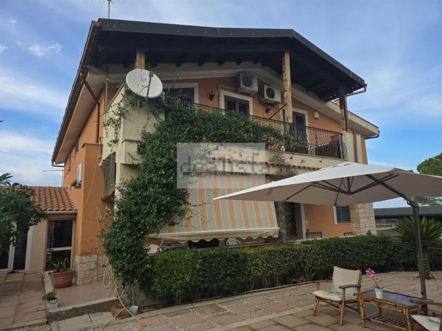 Case e ville in vendita di 356 m²