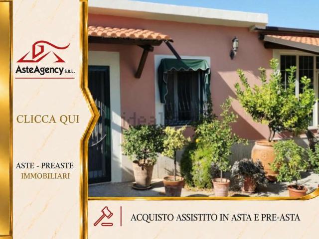 Case e ville in vendita di 356 m² in Piazza Famiglia Nocelli, 9