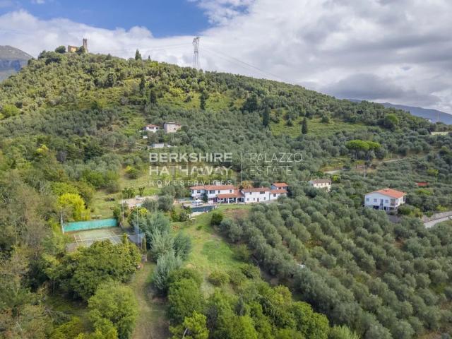 Case e ville in vendita di 357 m²