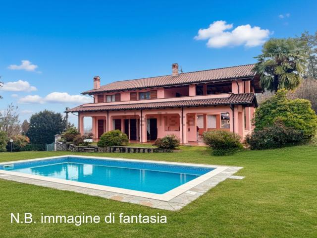 Case e ville in vendita di 357 m² in Strada Vecchia per Passera