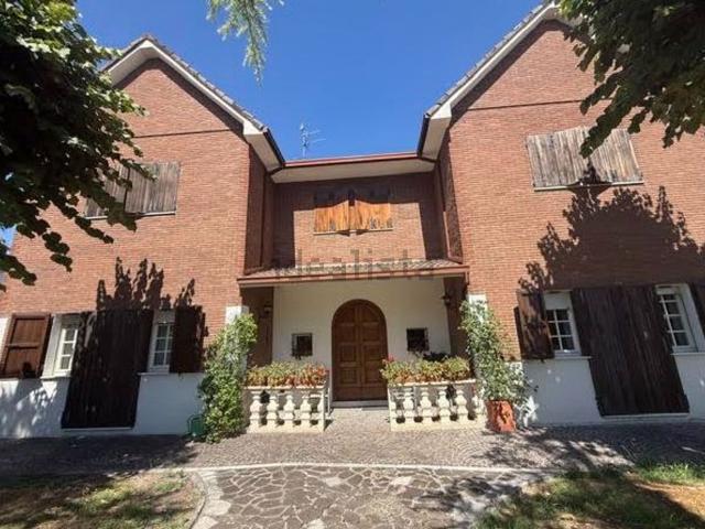 Case e ville in vendita di 358 m²