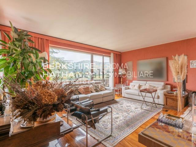 Case e ville in vendita di 358 m² in Via dei Mestieri