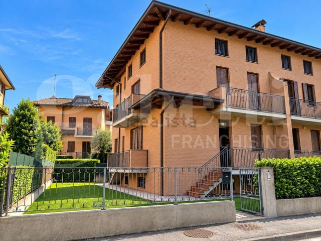 Case e ville in vendita di 360 m²