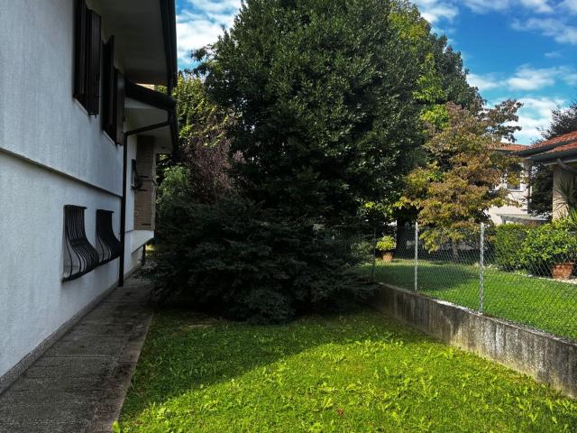 Case e ville in vendita di 360 m²