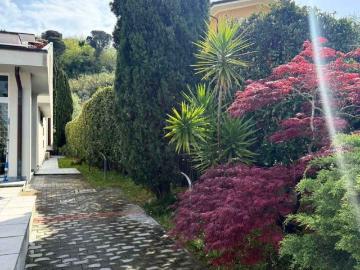 Case e ville in vendita di 360 m²
