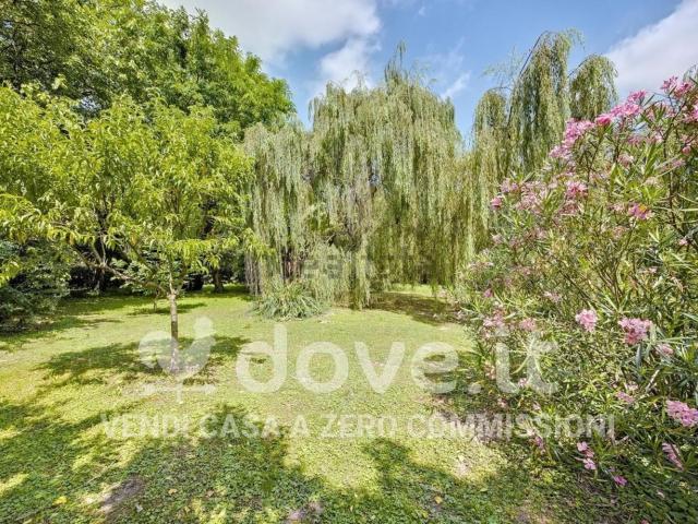 Case e ville in vendita di 360 m²