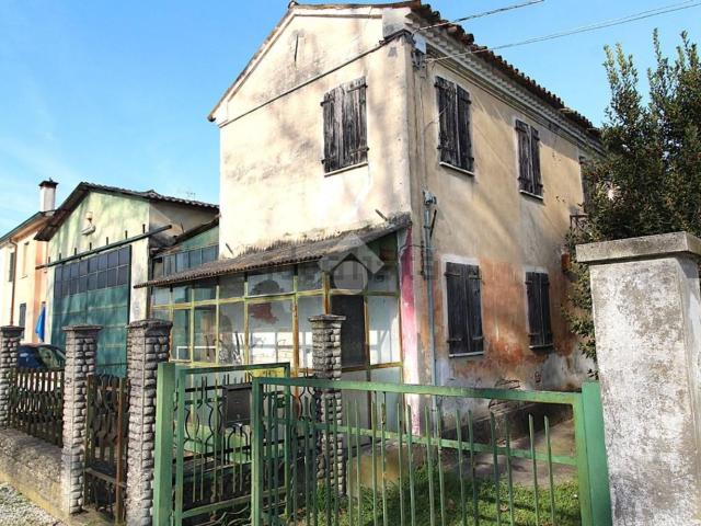 Case e ville in vendita di 360 m²