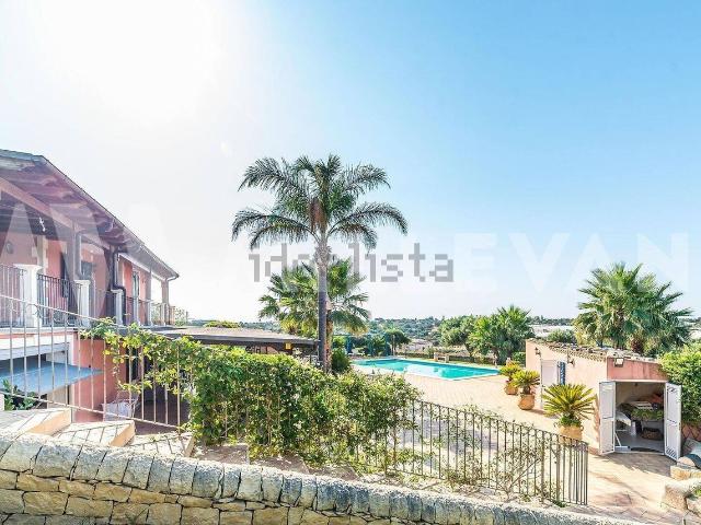 Case e ville in vendita di 360 m²