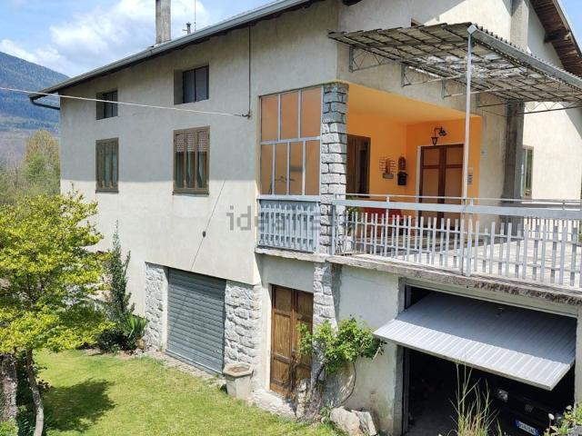 Case e ville in vendita di 360 m²