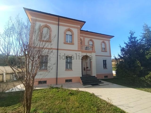Case e ville in vendita di 360 m²