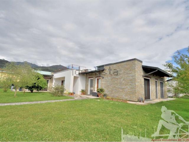 Case e ville in vendita di 360 m²