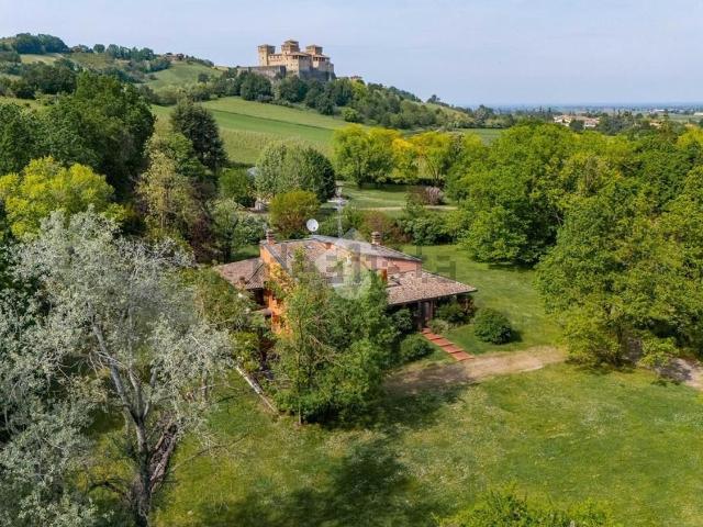 Case e ville in vendita di 360 m² in Via Cascinapiano, 89