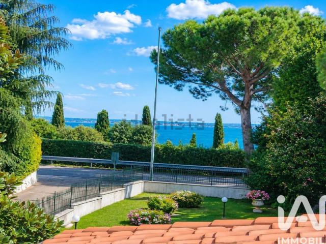 Case e ville in vendita di 360 m² in Via Antonio Meucci