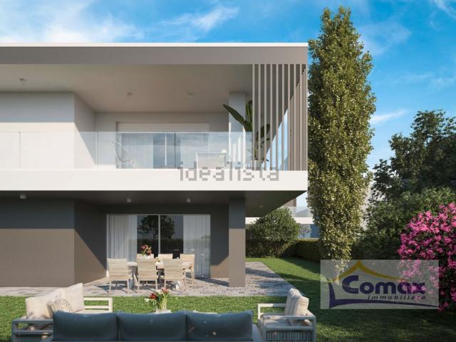 Case e ville in vendita di 360 m² in Via Aquileia