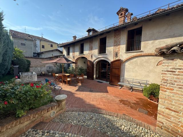 Case e ville in vendita di 360 m² in Via Garibaldi