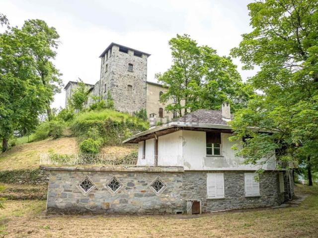 Case e ville in vendita di 360 m² in Via de Capitani di Masegra