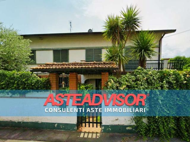 Case e ville in vendita di 360 m² in Via Ferdinando Magellano, 8