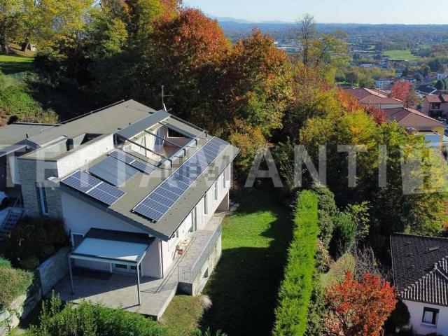 Case e ville in vendita di 360 m² in Via San Mamette