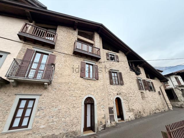 Case e ville in vendita di 360 m² in Via San Fiorino, 25