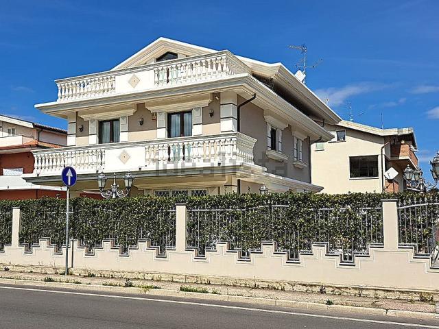 Case e ville in vendita di 360 m² in Via Settembrini, 2