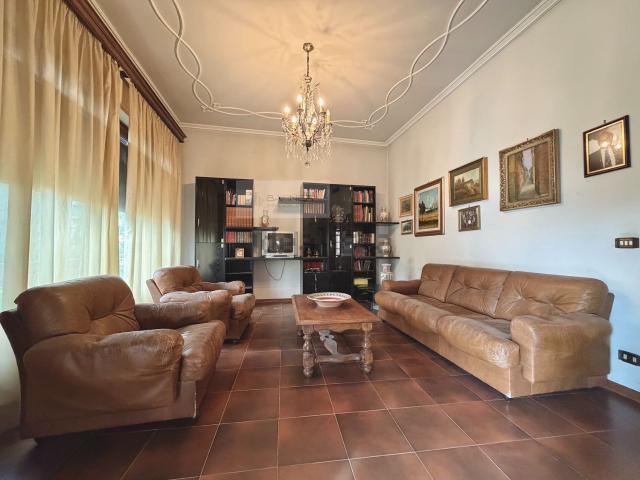 Case e ville in vendita di 360 m² in Via Ponsicchi