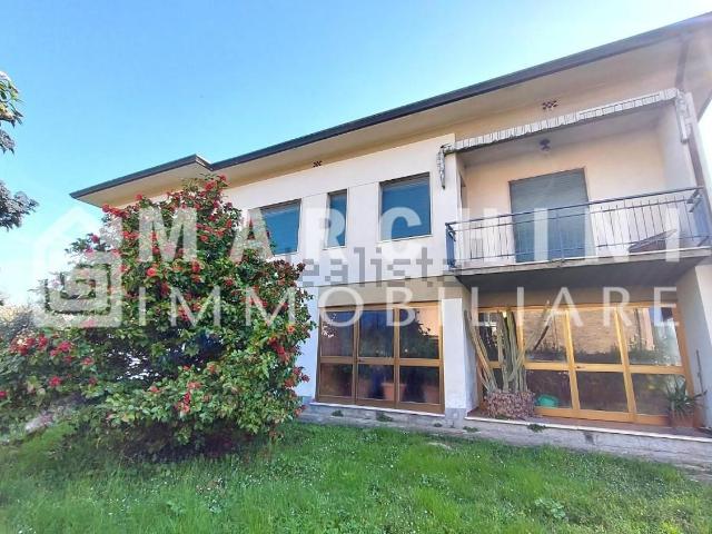 Case e ville in vendita di 360 m² in Via Puccetti, 55100