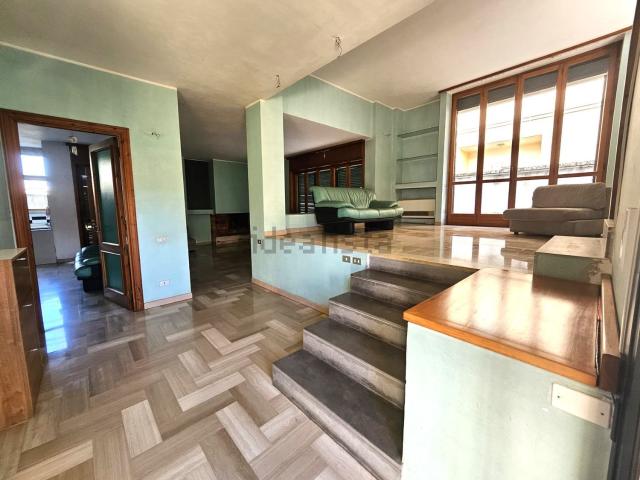 Case e ville in vendita di 360 m² in Via xxiv marzo