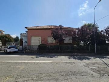Case e ville in vendita di 360 m² in Corso Casale, 289