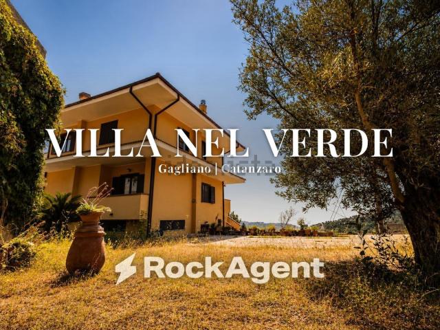 Case e ville in vendita di 360 m² in Località Buda