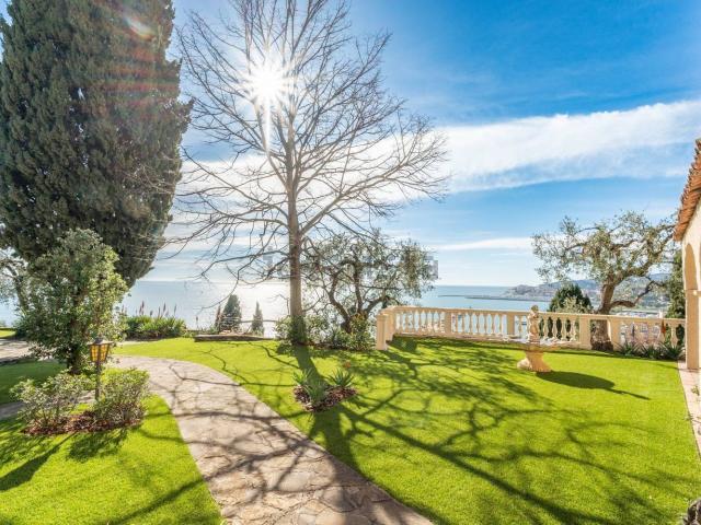 Case e ville in vendita di 360 m² in Salita San Martino