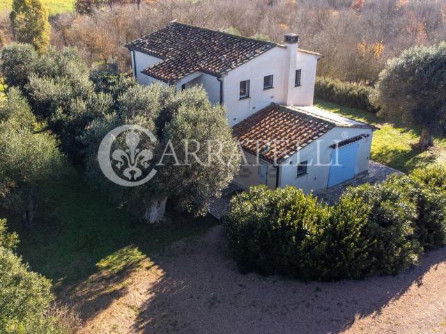Case e ville in vendita di 360 m² in Strada della Sgrilla, 39