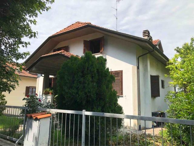 Case e ville in vendita di 360 m² in Strada STATALE PER VOGHERA