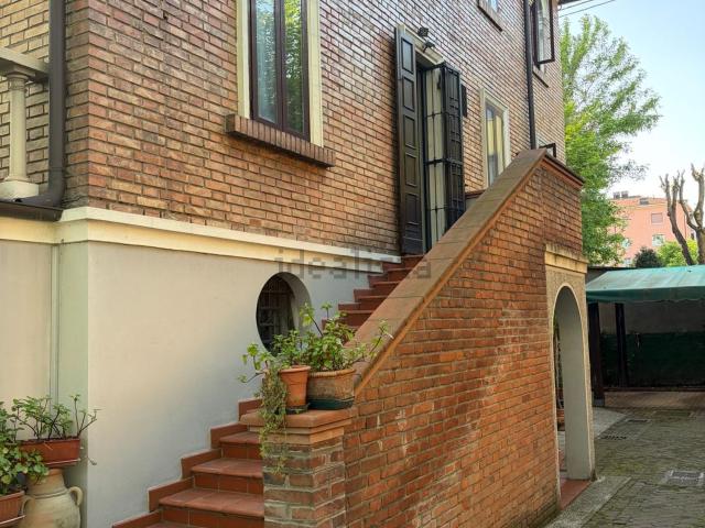 Case e ville in vendita di 361 m²