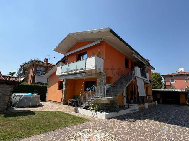 Case e ville in vendita di 361 m² in Via Cav. A. Beretta, 6
