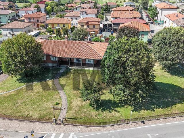 Case e ville in vendita di 362 m²